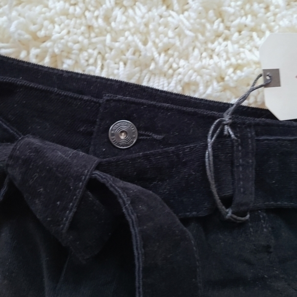 Belted Vanilla Star‎ Black Mini Skirt - Picture 2 of 5